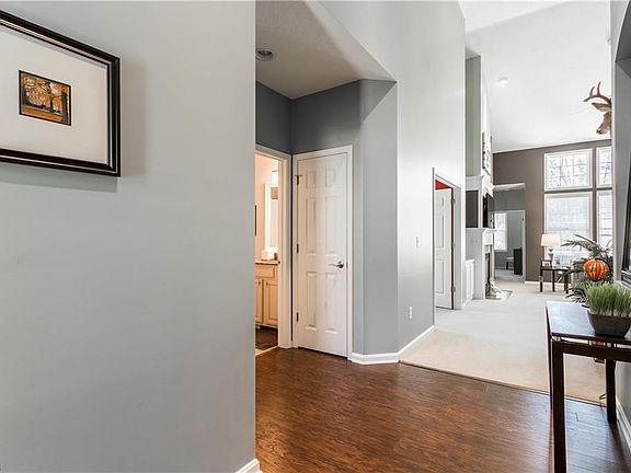 2nd image of 474 Bay Hill Dr