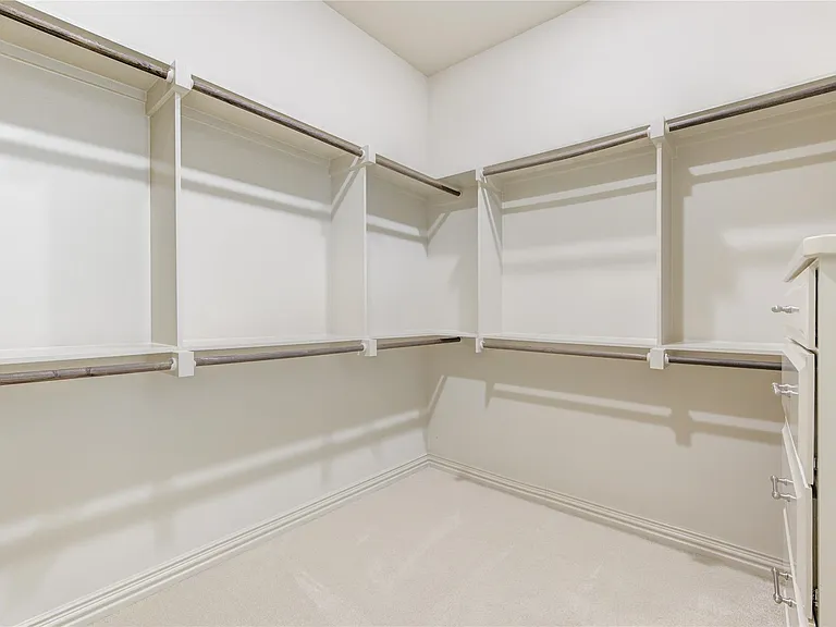 2422 Camden Creek Ln — Photo 14