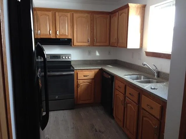 893 E Minnesota St #B — Photo 1