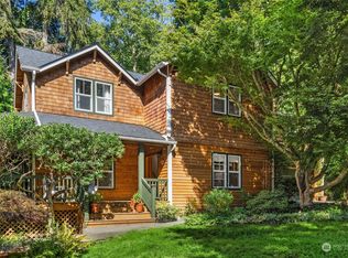 8193 NE Mabrey Ln, Bainbridge Island, WA 98110