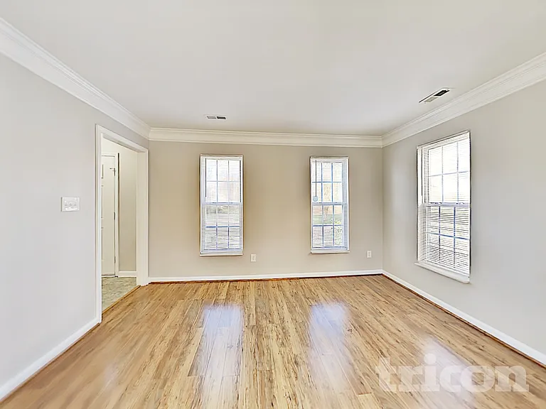 3906 Windsorwood Ct — Photo 2