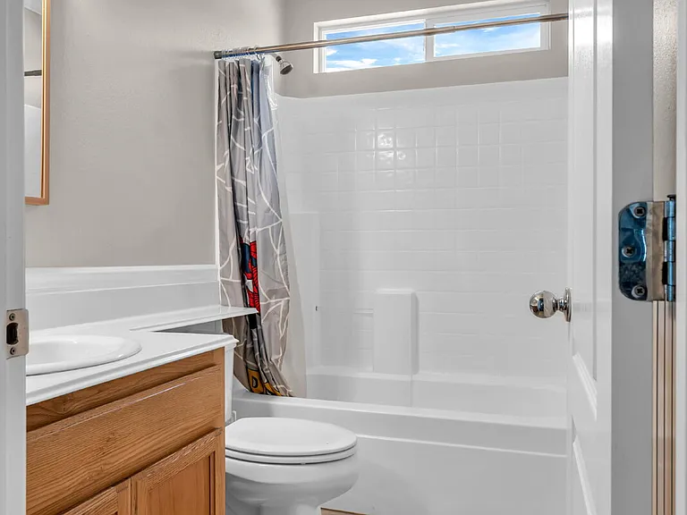 1605 Laugenour Dr — Photo 19