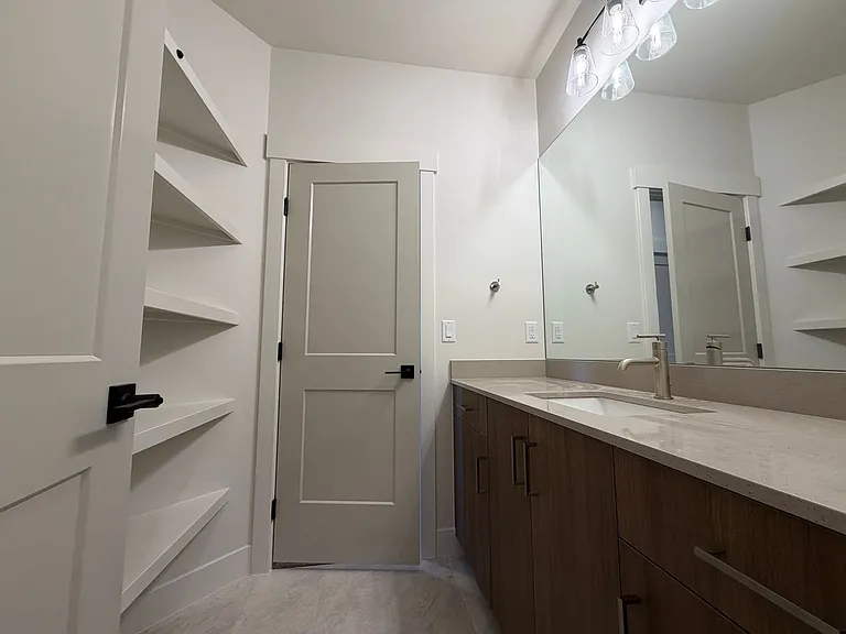 602 E Hemsworth Ln — Photo 27