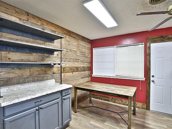 4th image of 1457 Bel Air Dr