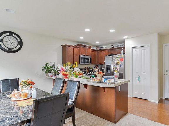 4th image of 2706 11th Ave NW
