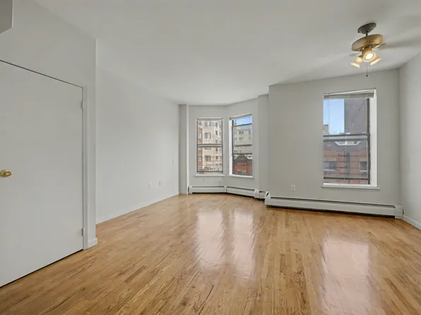 49 Bradhurst Avenue image 27 of 33