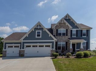1234 Colinbrook Cir, Greenwood, IN 46143