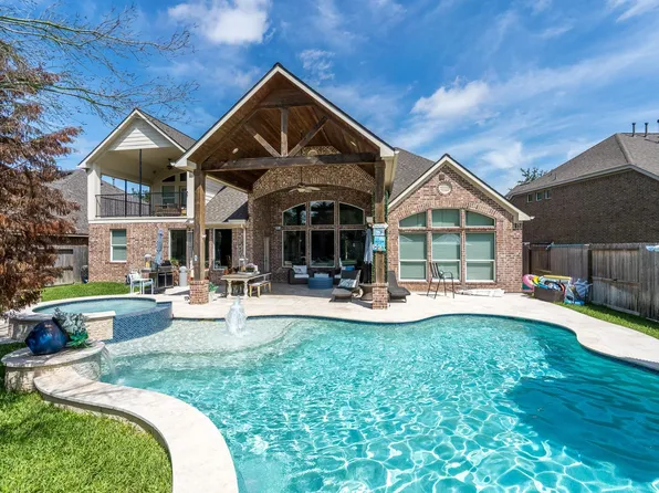12318 Crest Haven Ln, Cypress, TX 77433