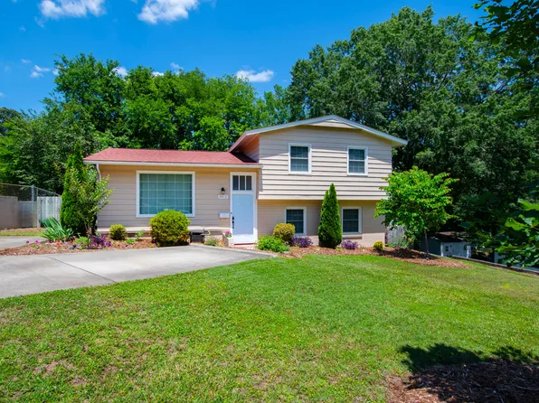 2413 Kennington Rd, Raleigh, NC 27610