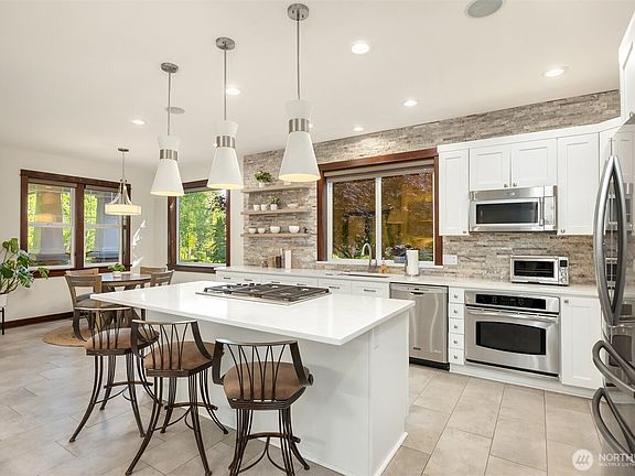 5th image of 9717 Sunny Hill Circle