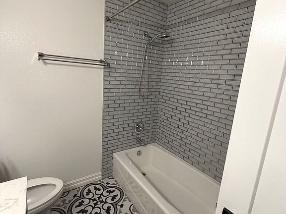 5th image of 17200 Newhope St #125B