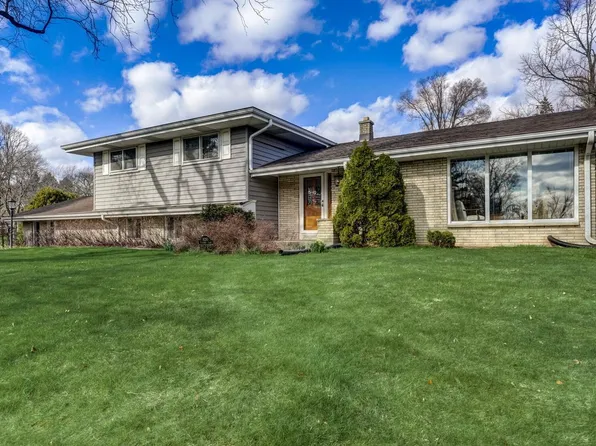 8210 Fairmont LANE, Greendale, WI 53129