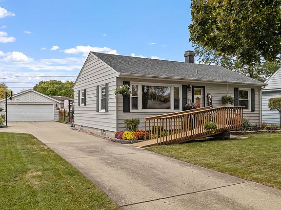 2nd image of 219 Oneill St