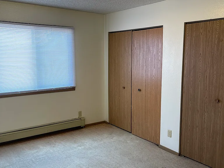 932 E Washington St #6 — Photo 6
