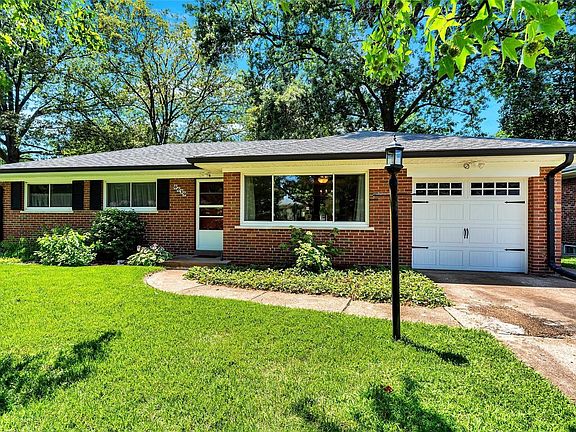 3rd image of 8639 Villa Crest Dr