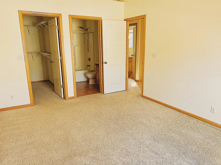 6035 N 167th Ct — Photo 19