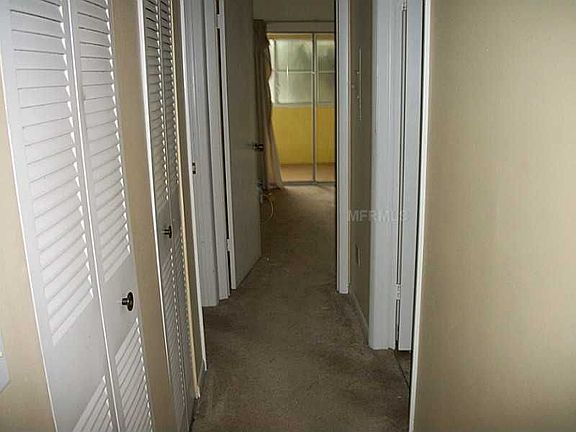 3rd image of 209 NE Lincoln Cir N APT 309