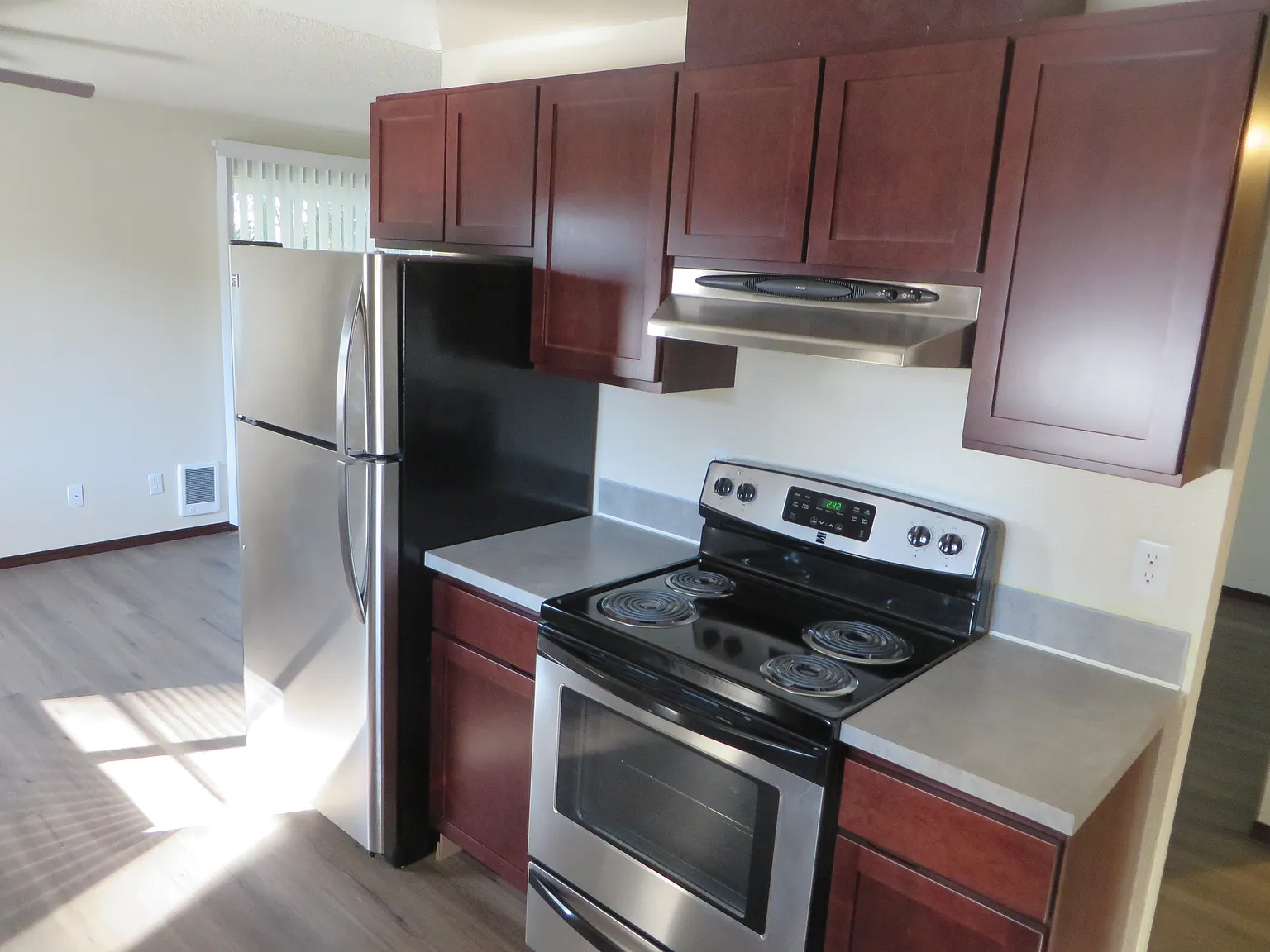 Parkview Apartments — Photo 1