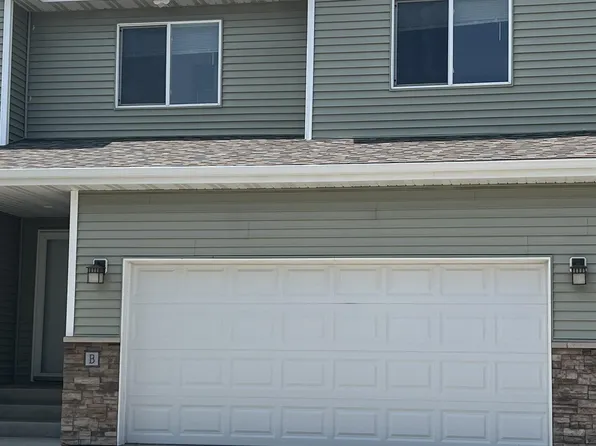 3306 8th St W Unit B, West Fargo, ND 58078