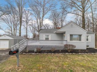 586 Marinell Ln, Columbus, OH 43230