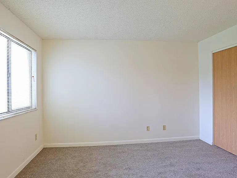 Brookstone Apartments — Photo 9