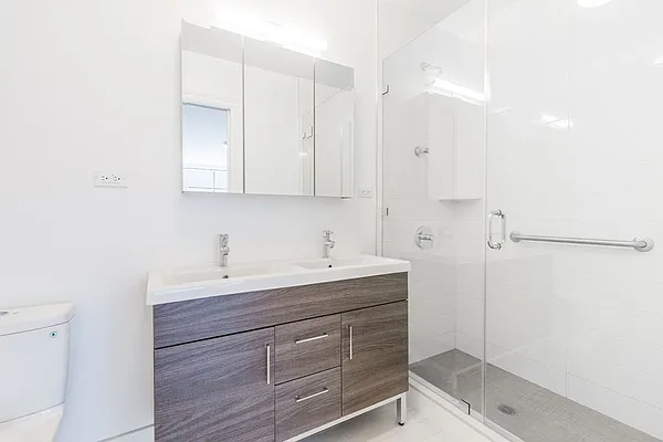 Rented by Stonehenge NYC LLC | media 28