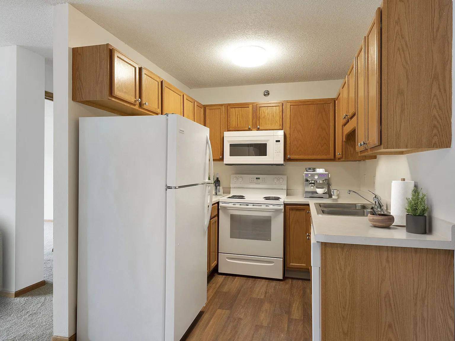 Pebblebrook Court — Photo 3