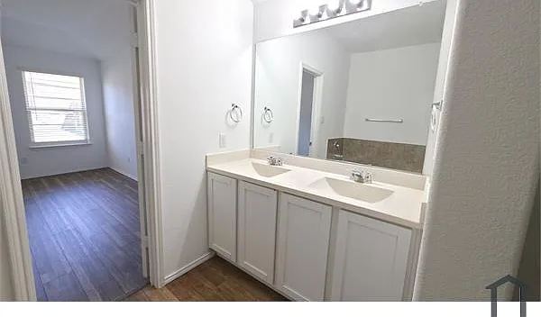 2938 Montrose Trl — Photo 7