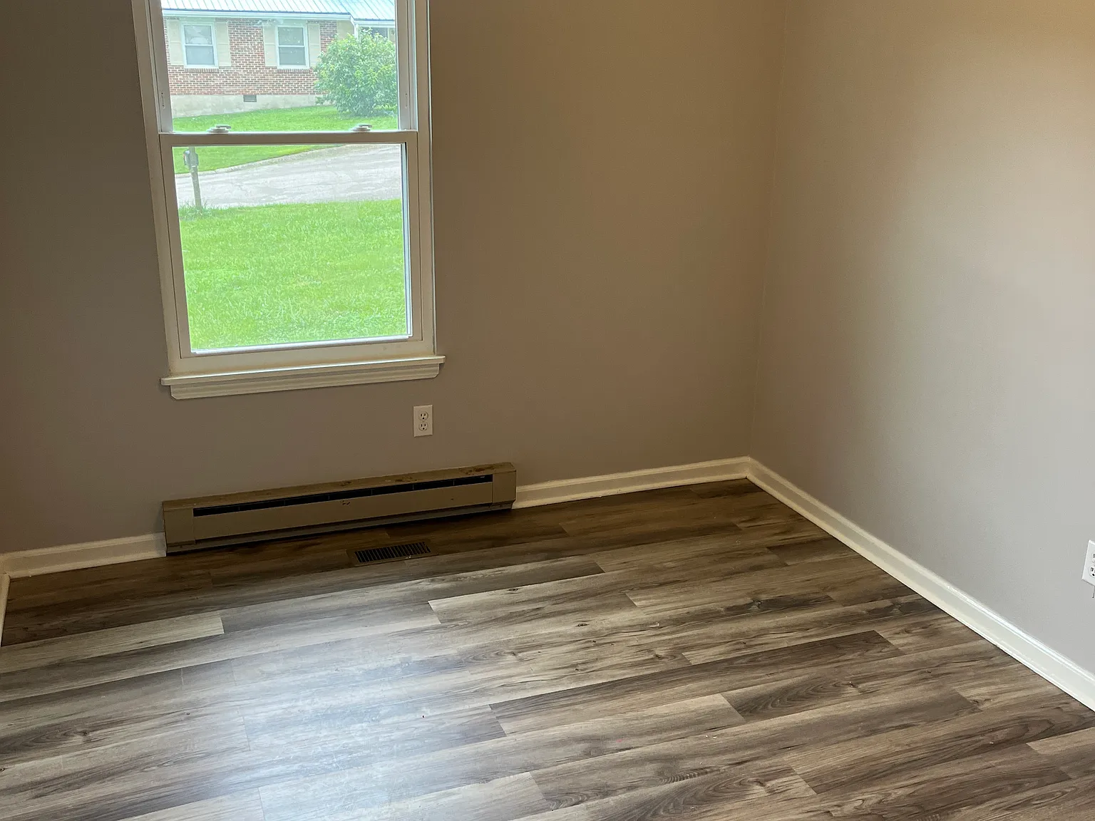 3 bed, 1092 sqft, $1,200 — Photo 4