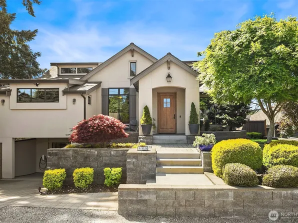 525 16th Avenue W, Kirkland, WA 98033