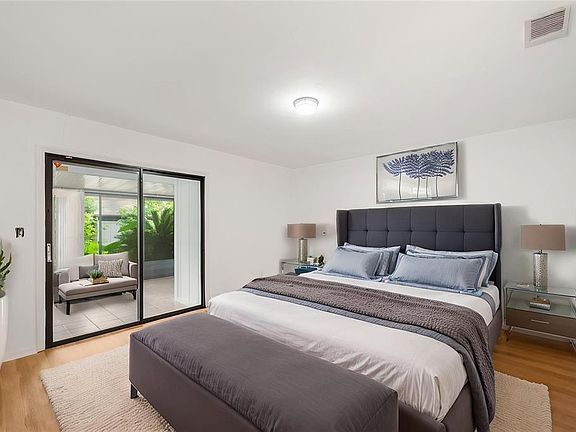 5th image of 3723 NW 55th Pl