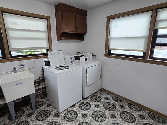 4th image of 4804 W Rosemont Ave #2SW