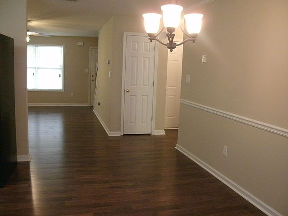 4th image of 7201 Ravenwood Ln