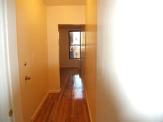 Rented by Nachman Weingarten, LREB | media 27
