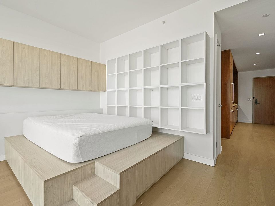 1st image of 75 Park Ln APT 1805