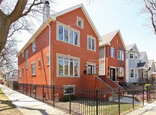 1901 W Nelson St, Chicago, IL 60657