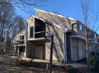 16 South Ct, Clinton, NJ 08809