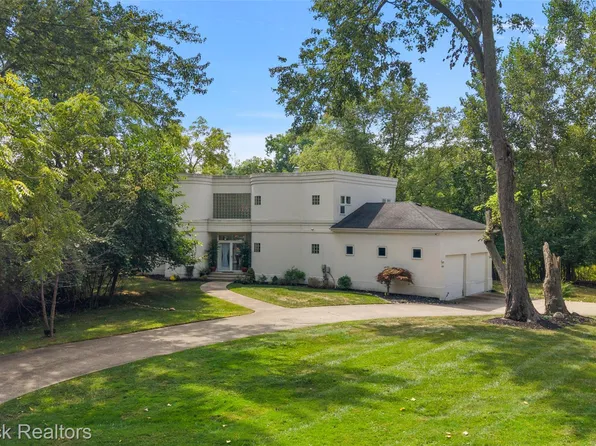 4845 Bryn Mawr Dr, Bloomfield Hills, MI 48301