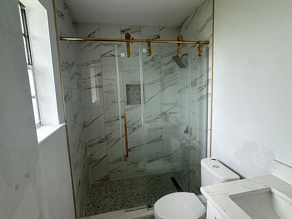 3rd image of 2512 Wyoming Dr