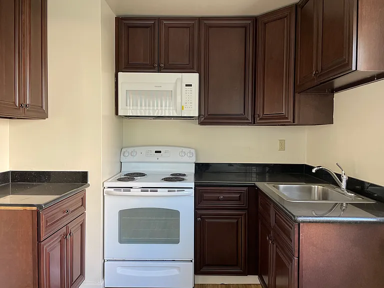 2450 Milvia Street — Photo 17