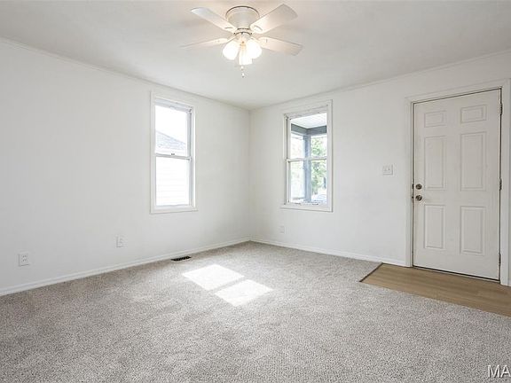 5th image of 119 W Penning Ave