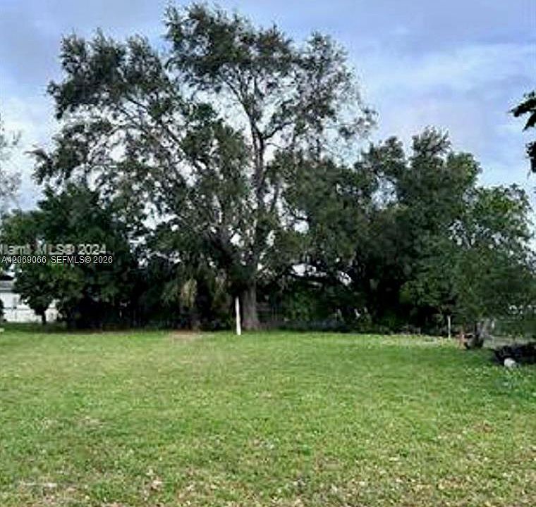 1st image of 710 SW 3rd Pl