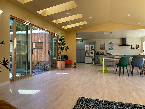 Living / Dining towards kitchen