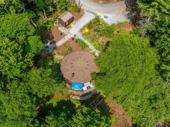 104 Bluminway Circle, Linville, NC 28646