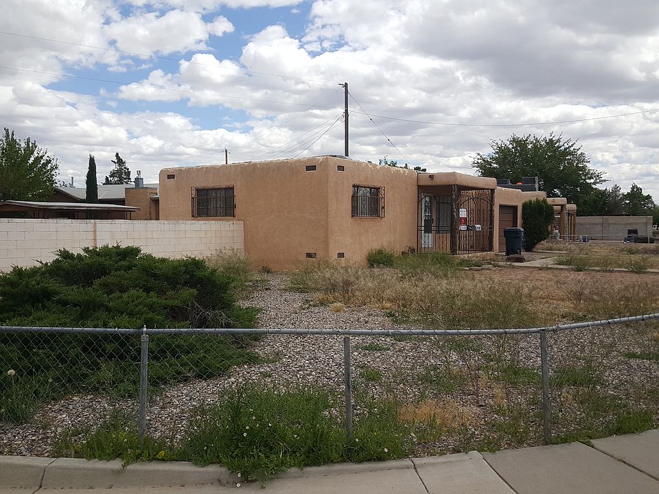 2nd image of 2032 Meadowview Dr NW