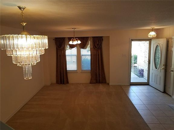 5th image of 1425 Mission Hills Ln