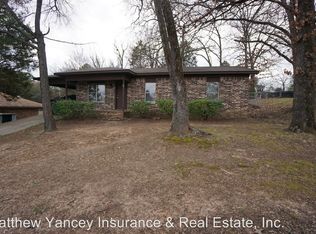 1805 N 28th St, Van Buren, AR 72956