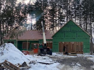 4330 Chickadee Cir, Syracuse, NY 13215