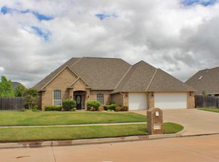 7616 Wyatt Lake Dr, Lawton, OK 73505