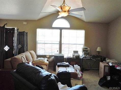 Vaulted ceilings, designer colors, a bright open feel and ceilin